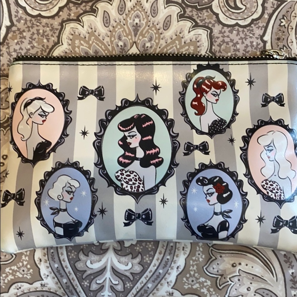 Miss Fluff pouch, small bag